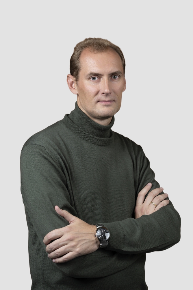 Владислав Степанов