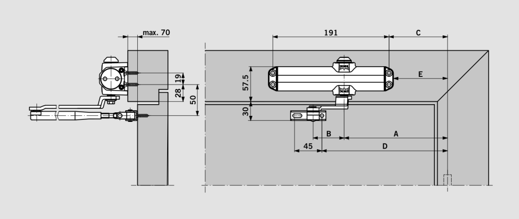 Монтаж на дверном полотне со стороны, противоположной петлям